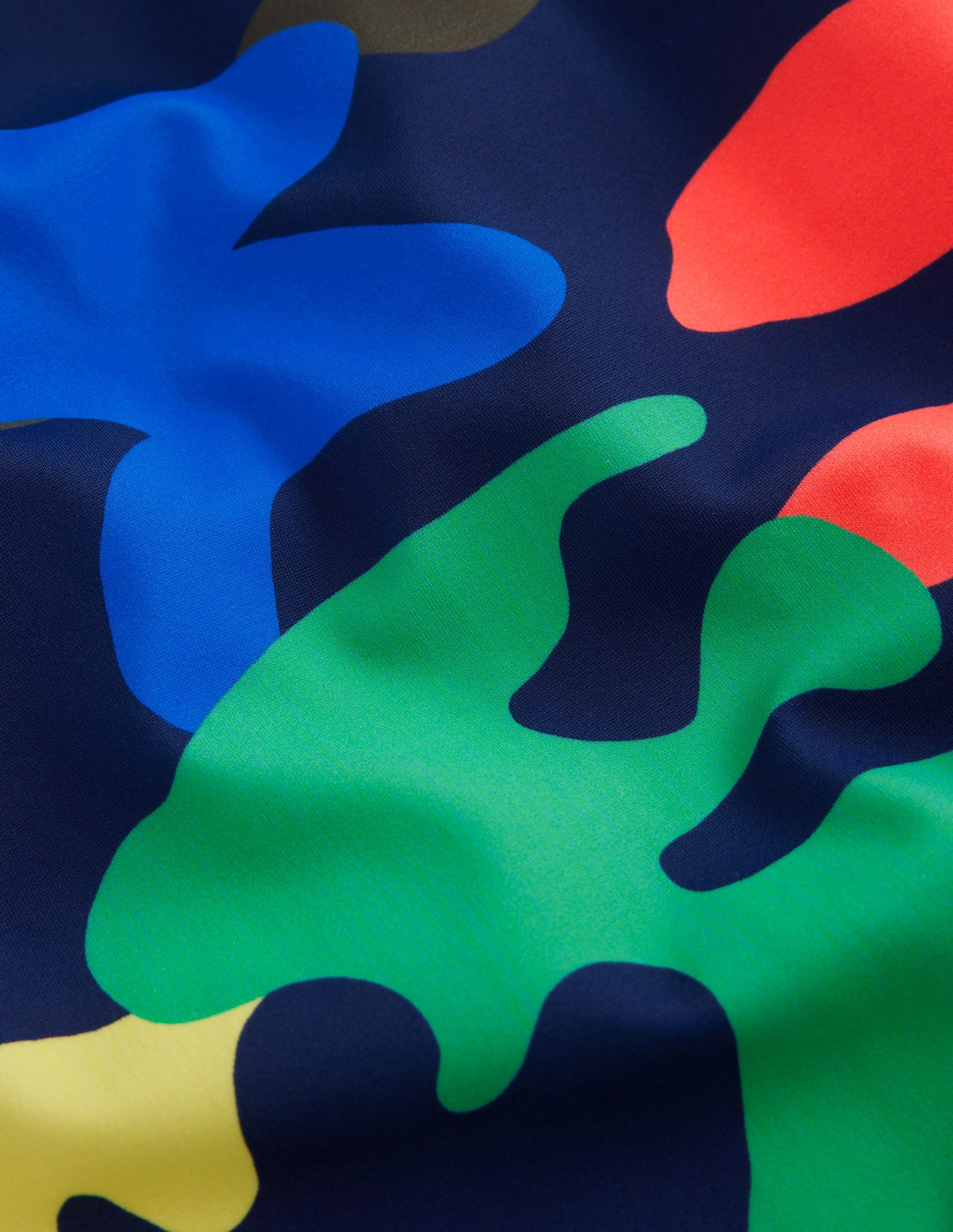 Logo Rash Vest-Multi Rainbow Camo - Image 3