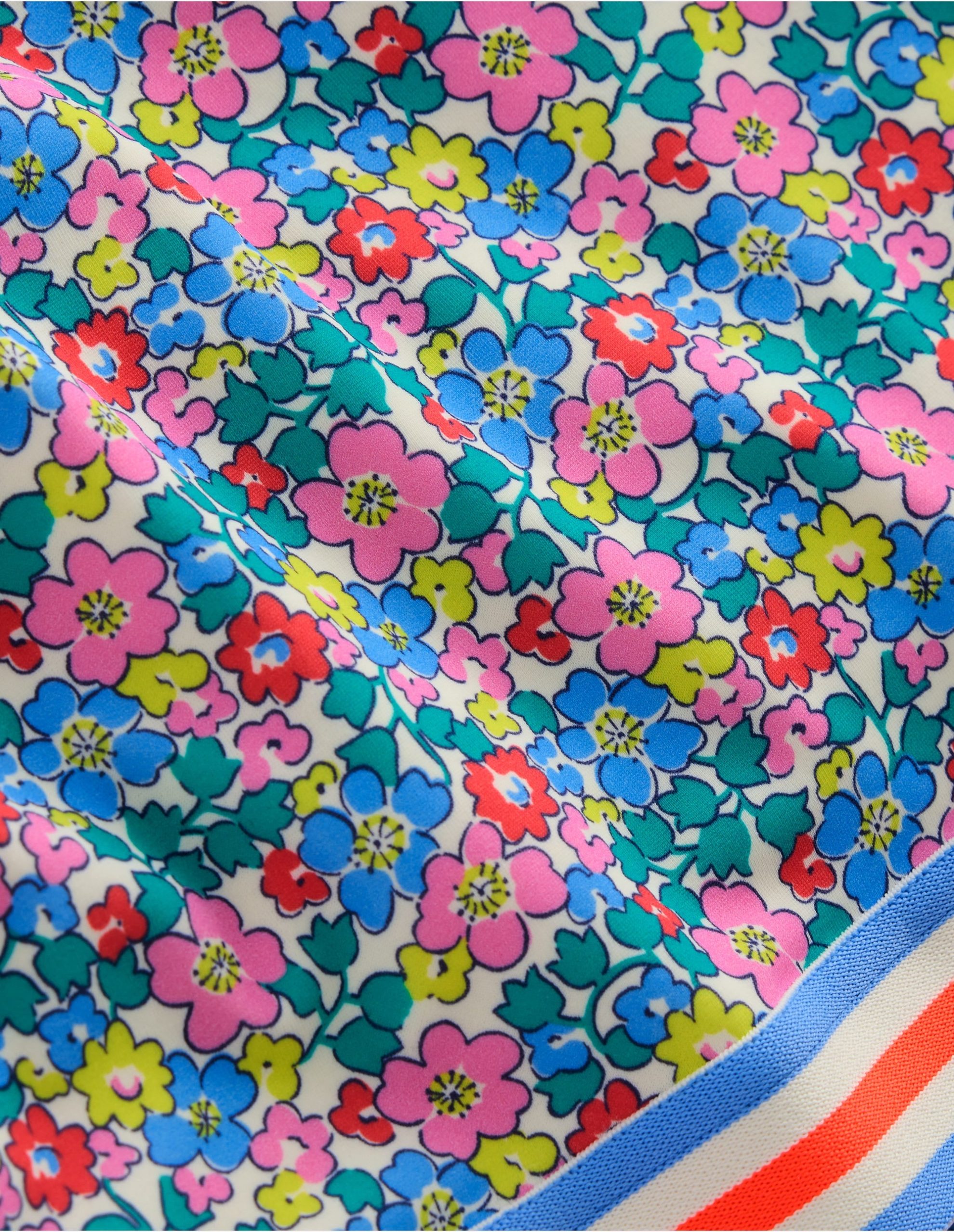 Cropped Rash Vest Set-Multi Flowerbed - Image 4