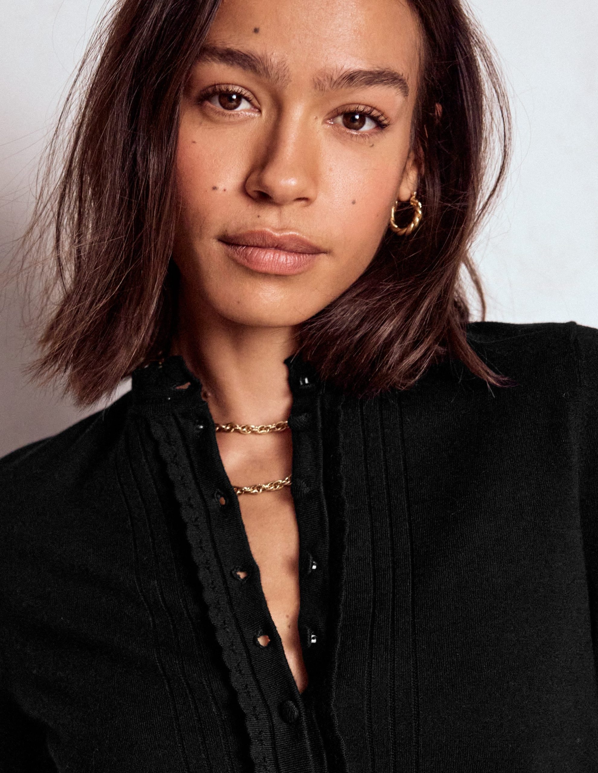 Angela Cotton Scallop Sweater-Black - Image 2