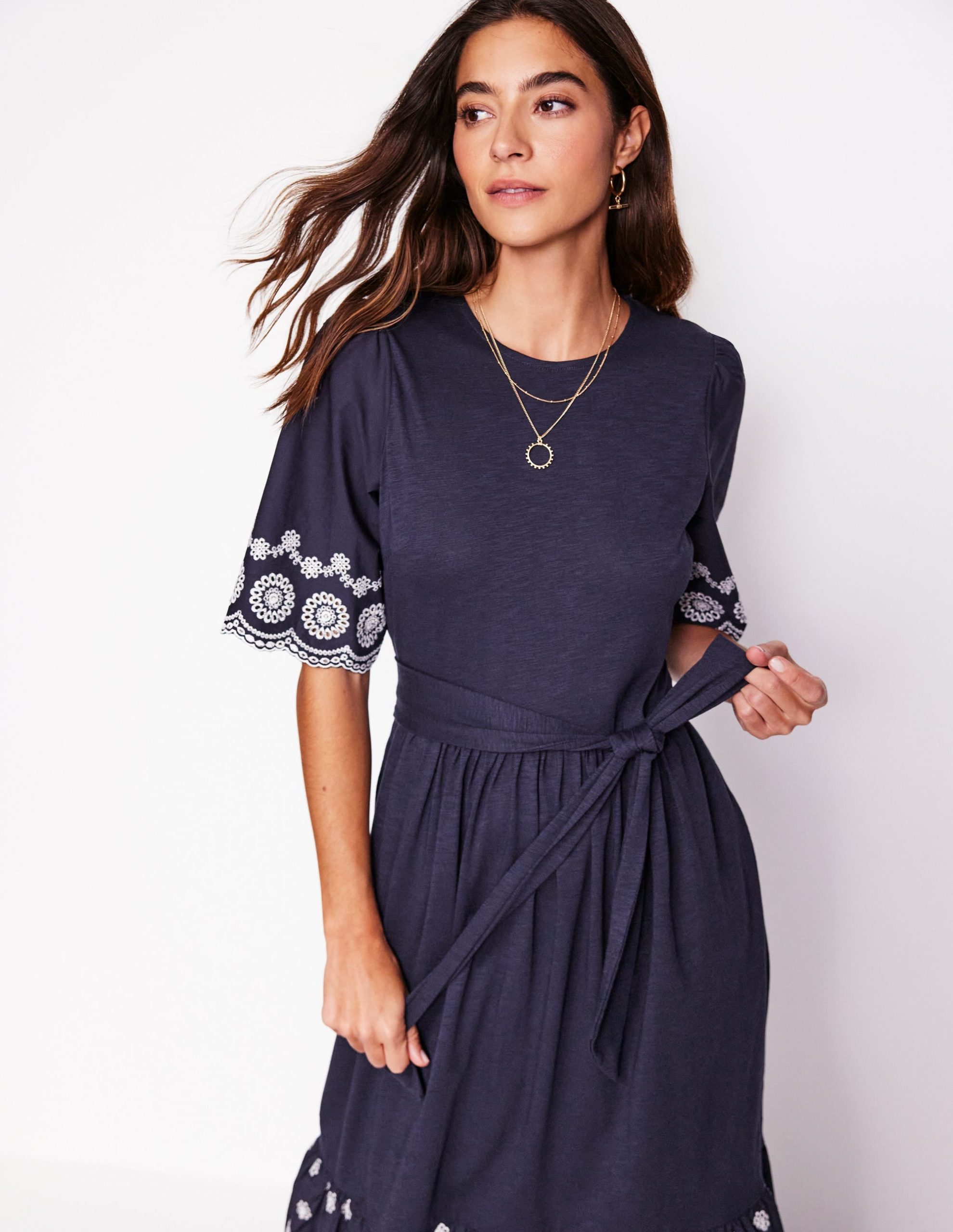 Isabel Broderie Mix maxi Dress-Navy - Image 4