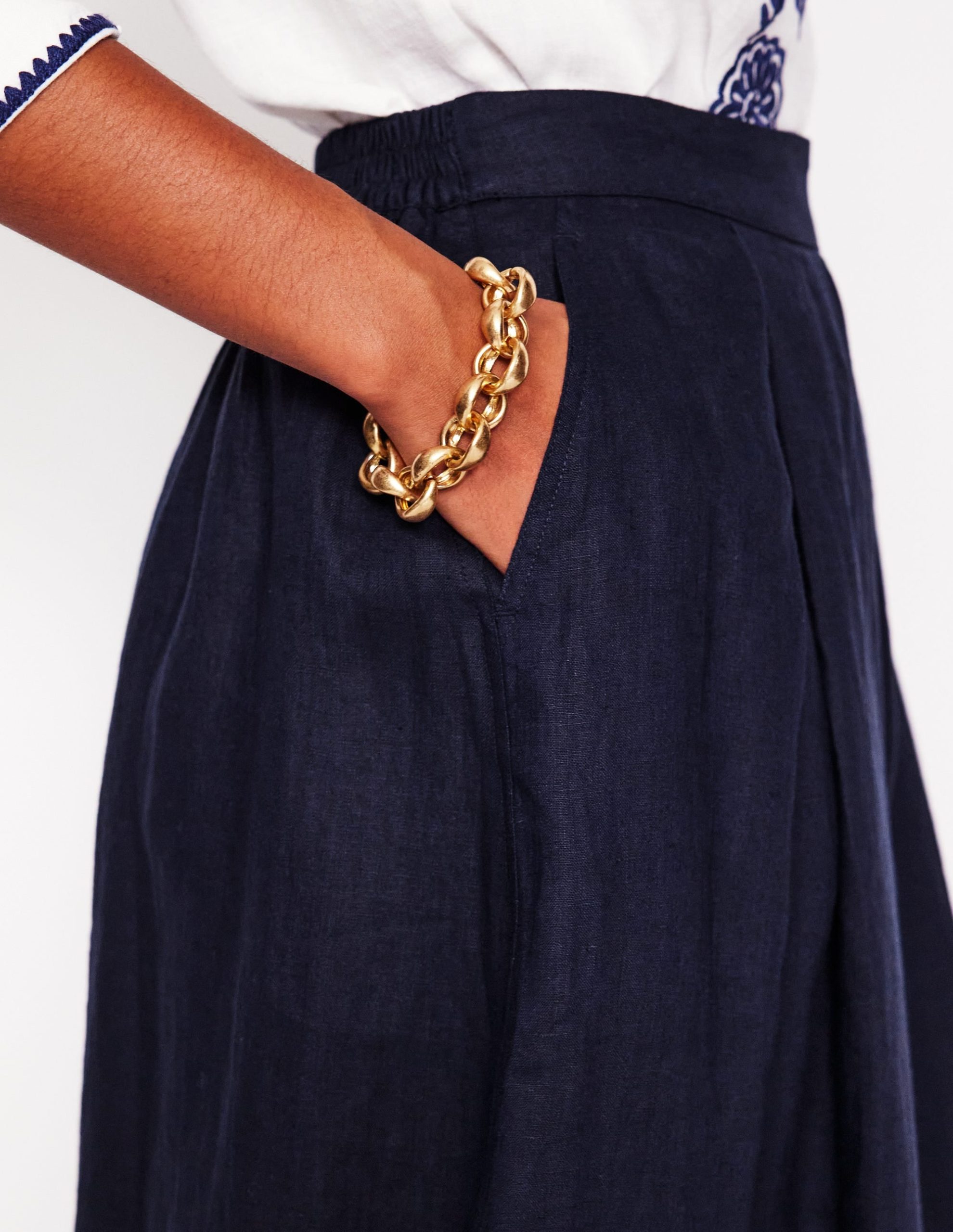 Verity Linen Midi Skirt-Navy - Image 2