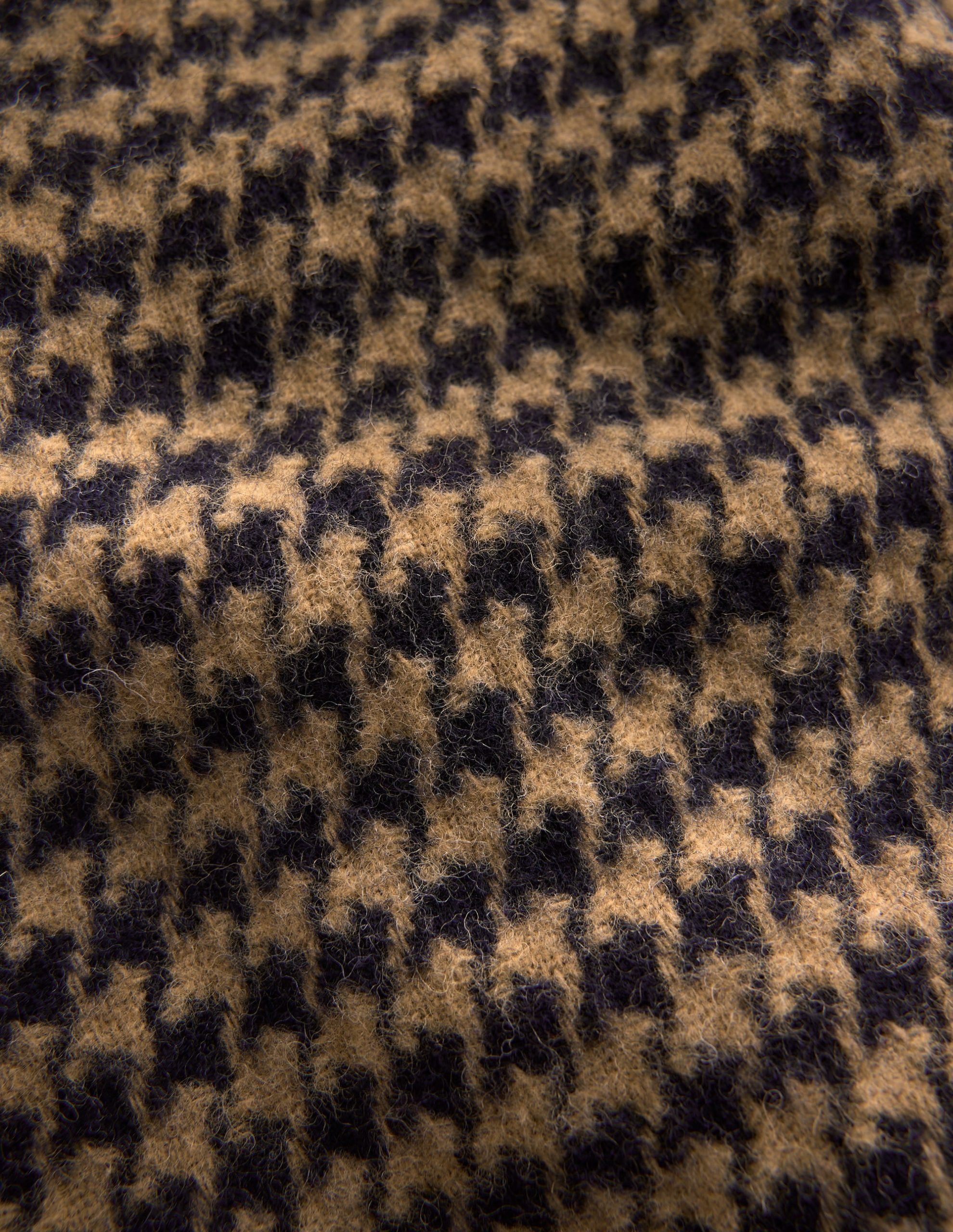 Houndstooth Blanket Scarf-Natural/Navy - Image 3