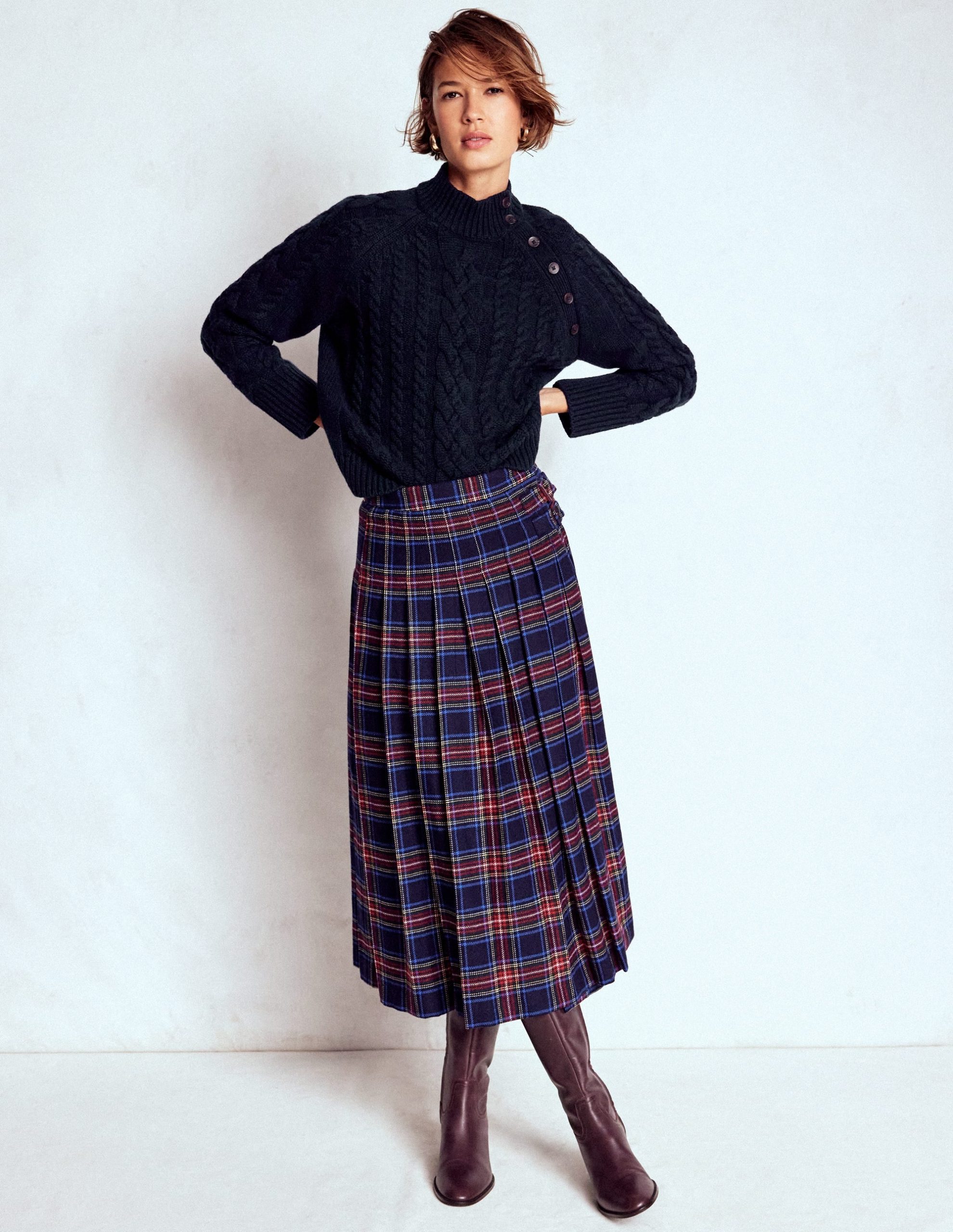 Amara Merino Cable Sweater-Navy - Image 4