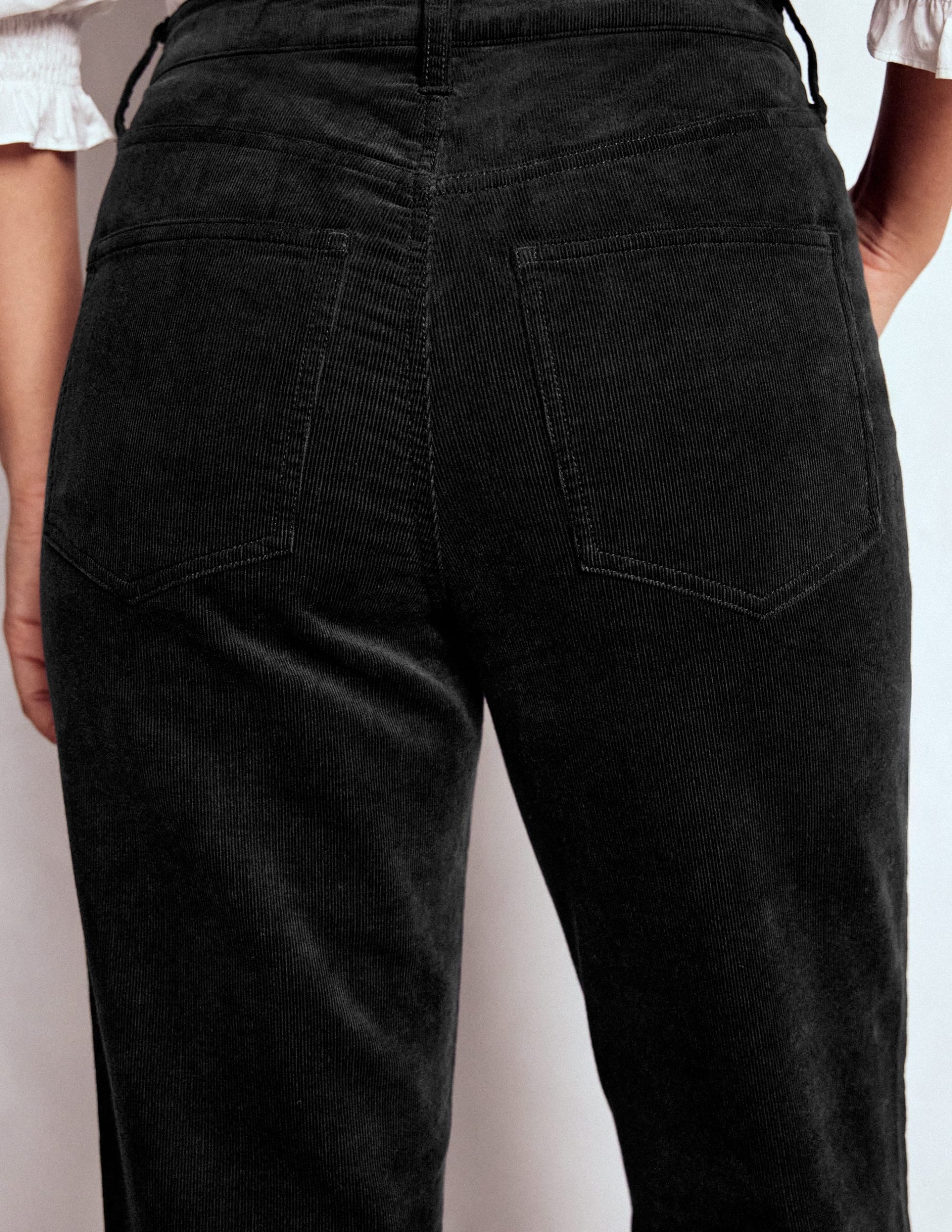 High-Waisted Cord Slim Jeans-Black - Image 4
