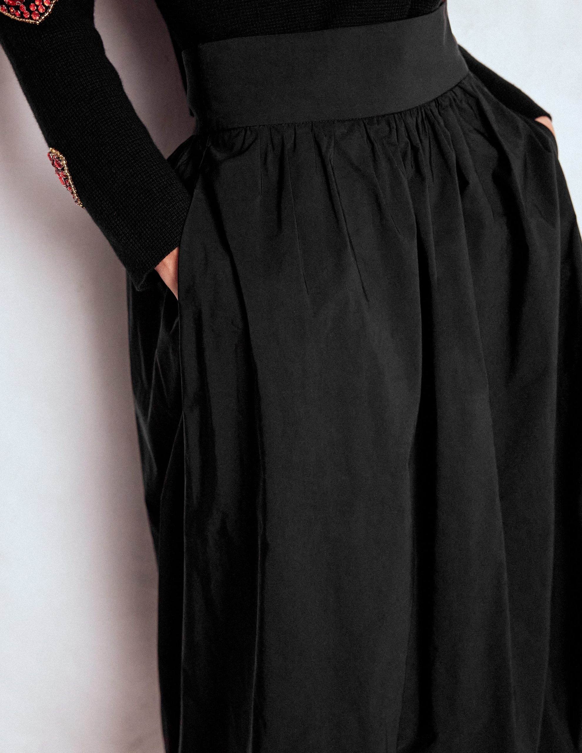 Bubble Hem Midi Skirt-Black - Image 2