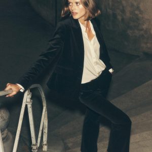 Fitted Velvet Flare Pants-Black