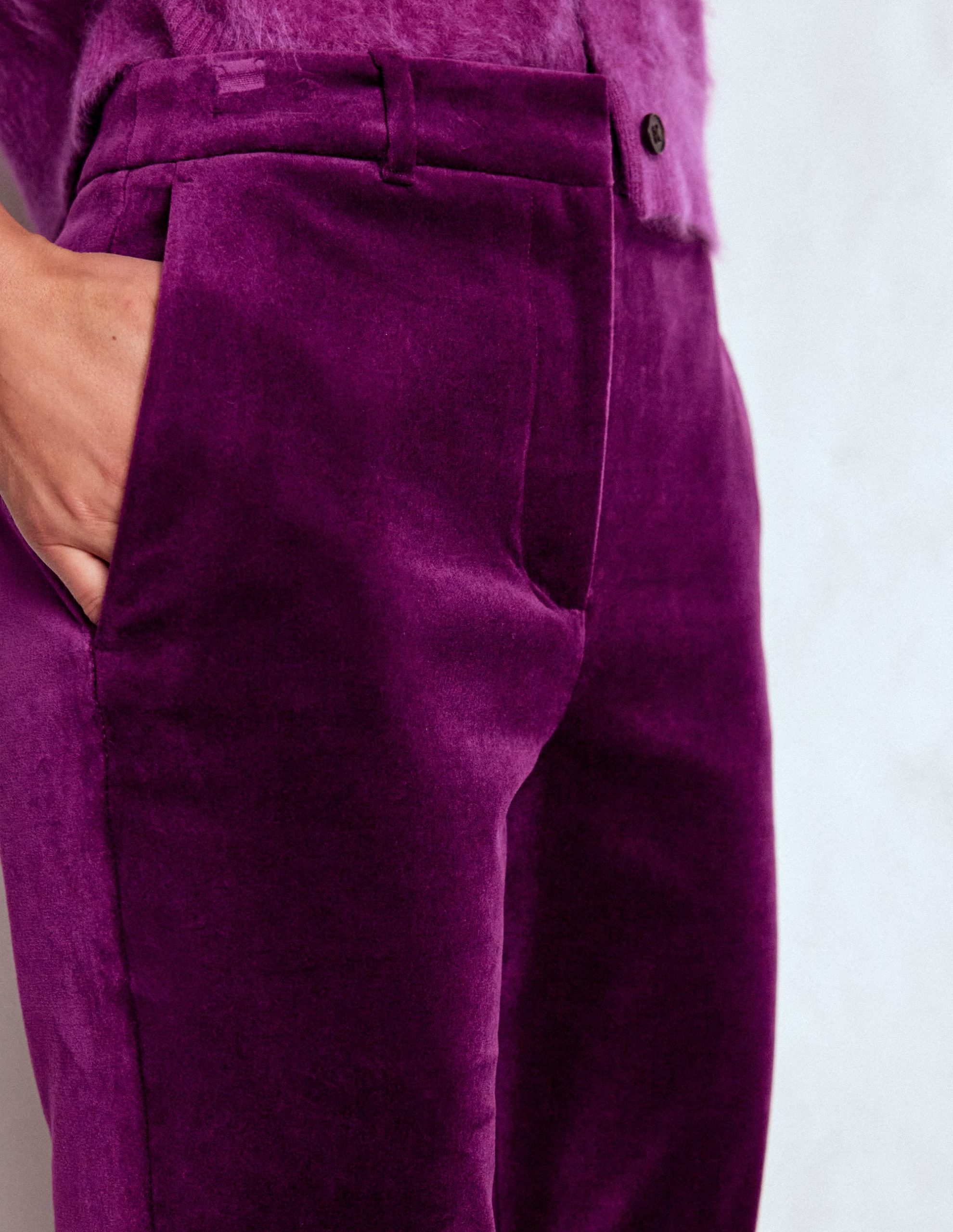 Fitted Velvet Flare Pants-Plum Jam - Image 2