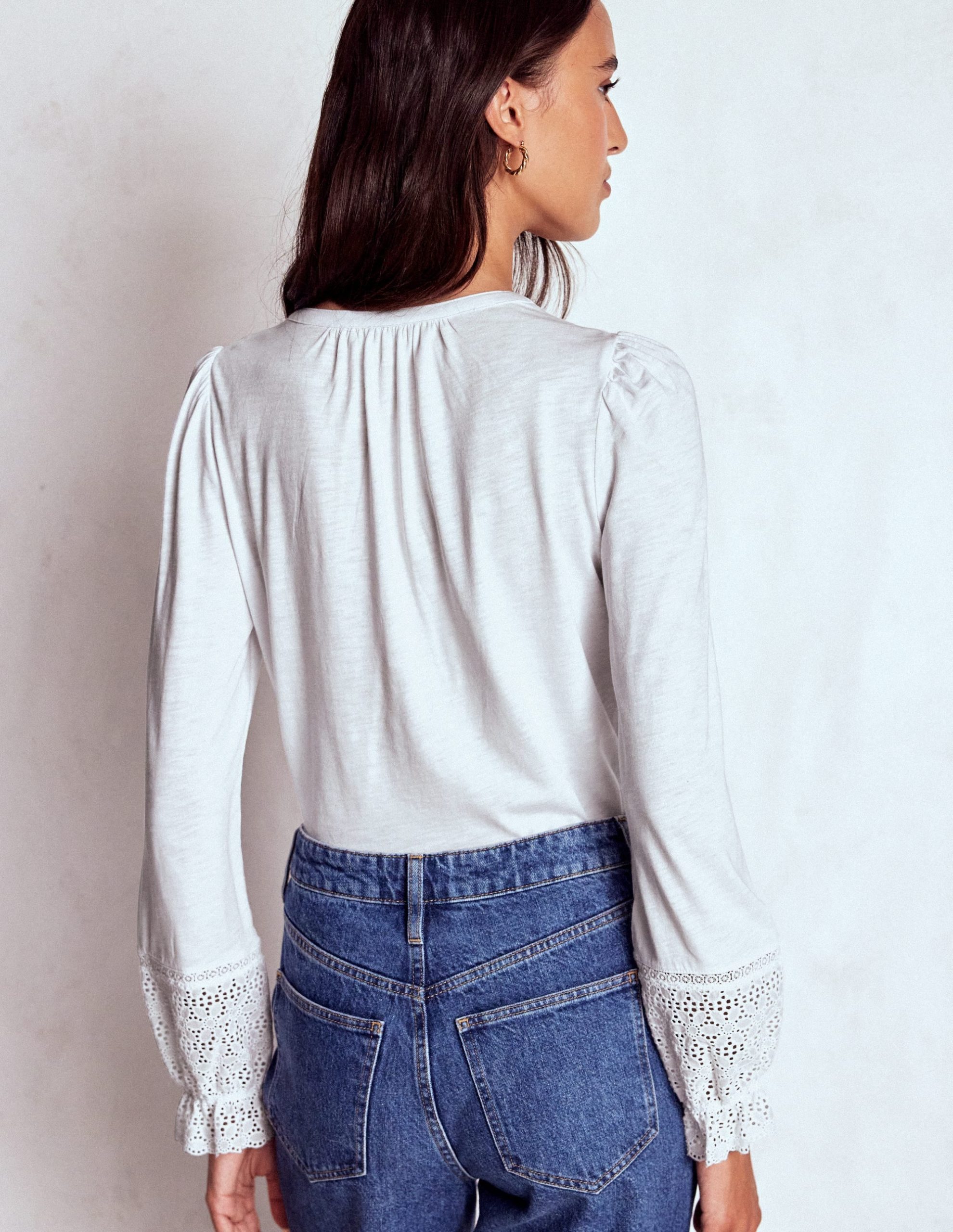 Pippa Broderie Jersey Shirt-White - Image 3